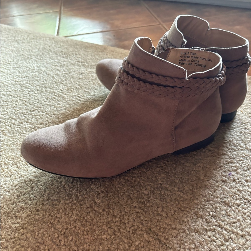 New Direction Booties - Picture 2 of 2